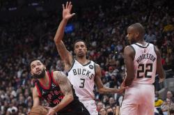 开云体育-猛龙大胜步行者，范弗利特全面发威