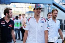 开云体育平台APP-关于迈凯伦轻取红牛二队，塞恩斯高光表现的信息