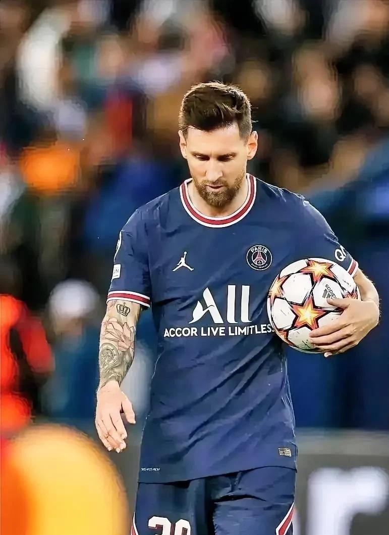 梅西领衔法国巴黎圣日耳曼队跻身欧冠16强